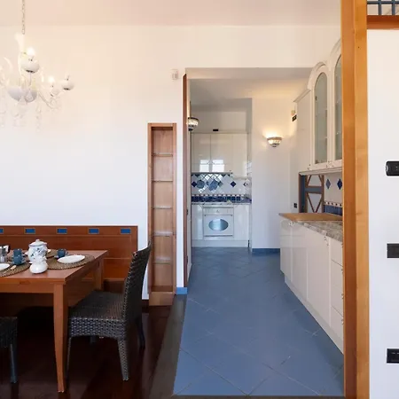 Sea View In The Center Apartment Salerno